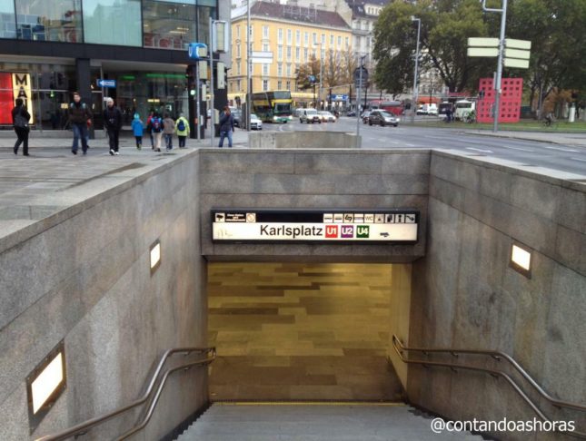 Andando de metro em Viena