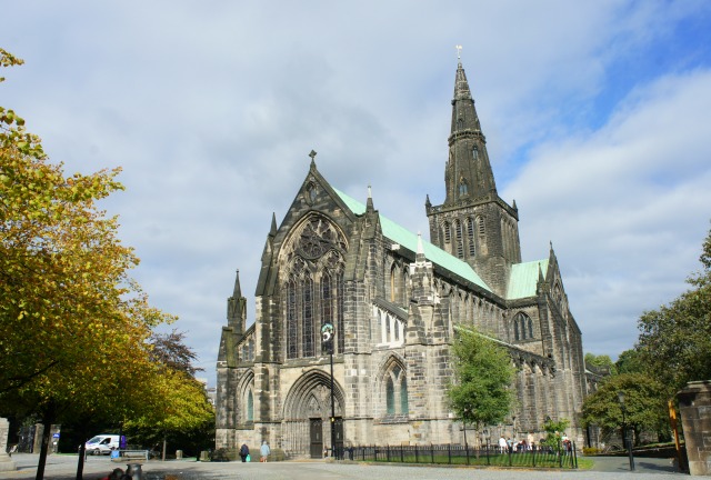 Catedral de Glasgow e o Cemitério Necrópolis
